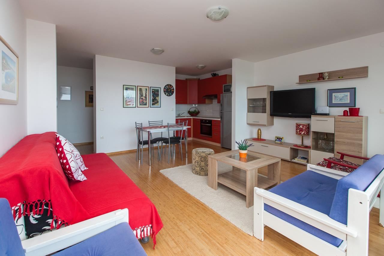 Apartments Vista 诺维·维诺多尔斯基 外观 照片