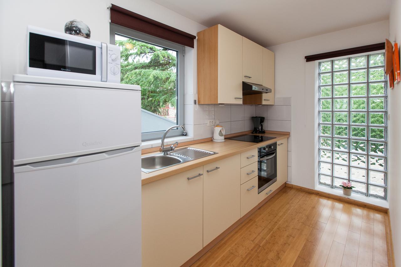 Apartments Vista 诺维·维诺多尔斯基 外观 照片