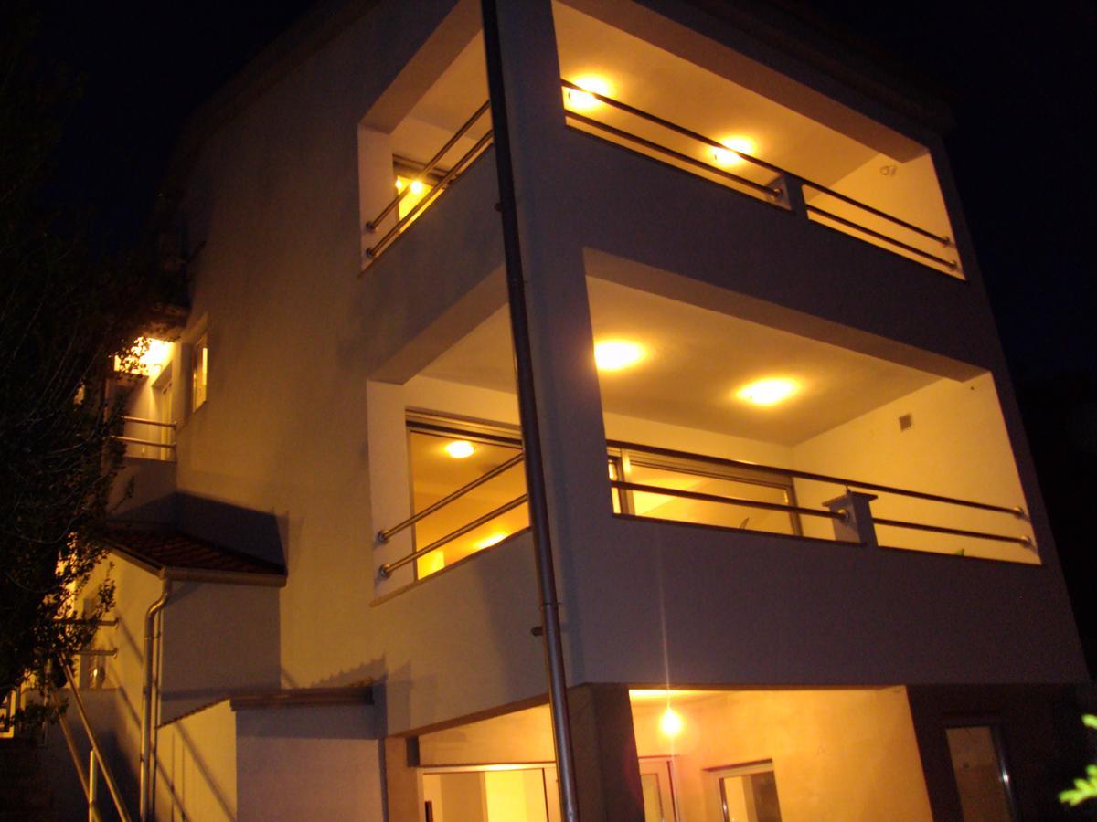 Apartments Vista 诺维·维诺多尔斯基 外观 照片